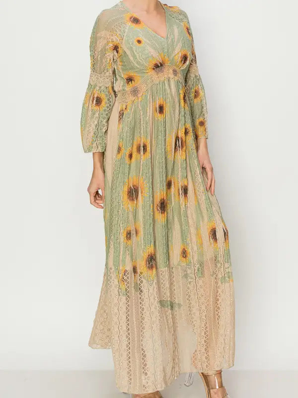 Romantic Lace Bell-Sleeved A-Line Dress - 4658 Tp/Sg Sunfl